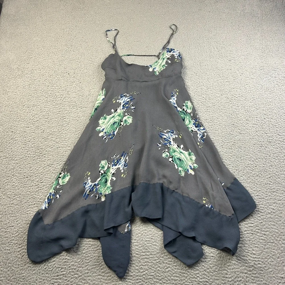Free People Faded Bloom Floral Tunic Top Gray Boho Handkerchief Hem XS